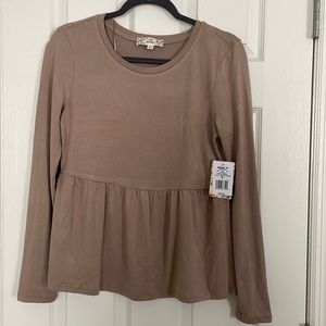 Women’s medium NWT top